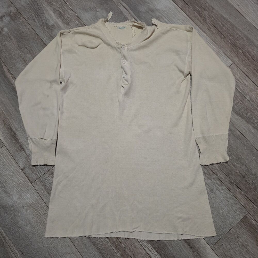 DISTRESSED Vintage 60s Pilgrim Size 42 Thermal Waffle Knit Long Sleeve Shirt